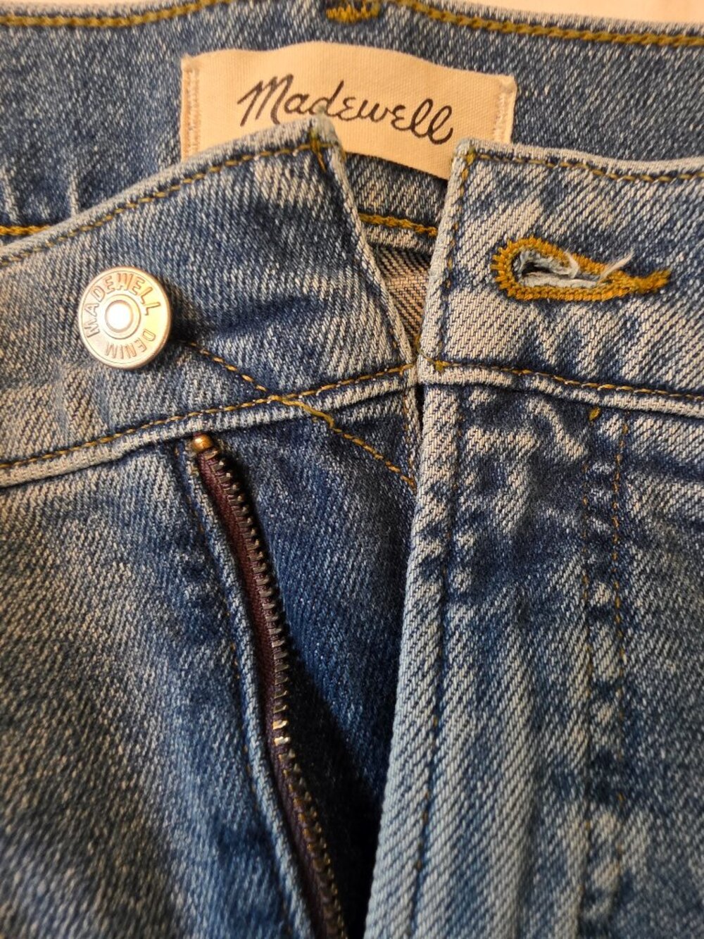 Madewell "The Perfect Vintage Straight Crop Jean" Distressed Jean, Size 26 - Picture 9 of 10